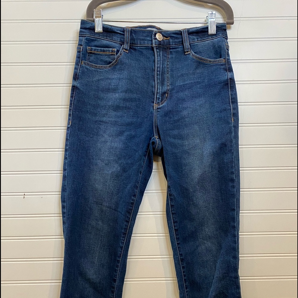 Dark wash skinny jeans
